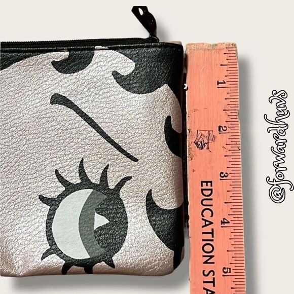 Bundle Sale 3 for $15 | Betty Boop x Ipsy Cosmetic Zipper Pouch - Picture 9 of 10